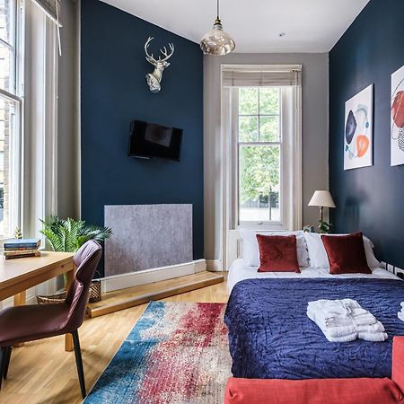 Sunny Corner Apartment In Center Of Лондон Екстериор снимка