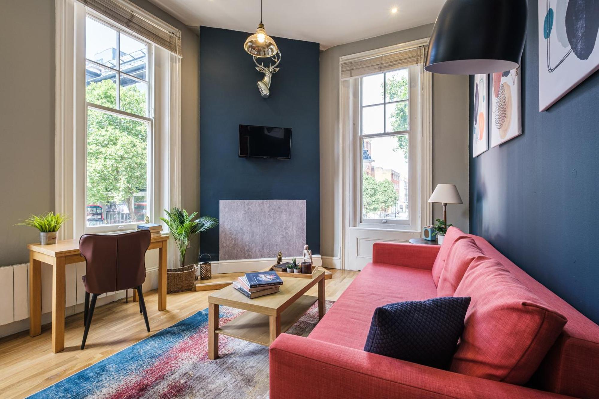 Sunny Corner Apartment In Center Of Лондон Екстериор снимка