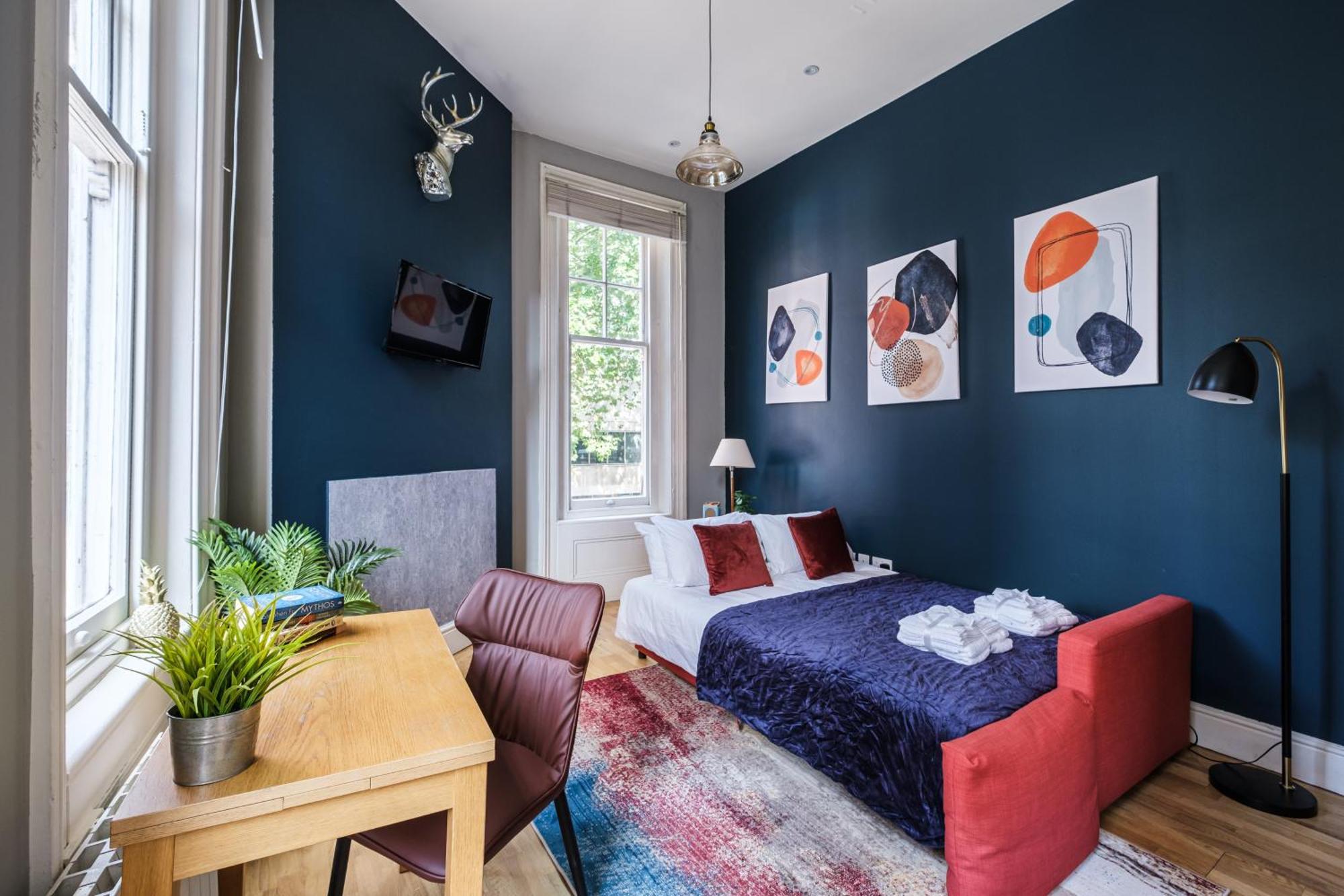 Sunny Corner Apartment In Center Of Лондон Екстериор снимка