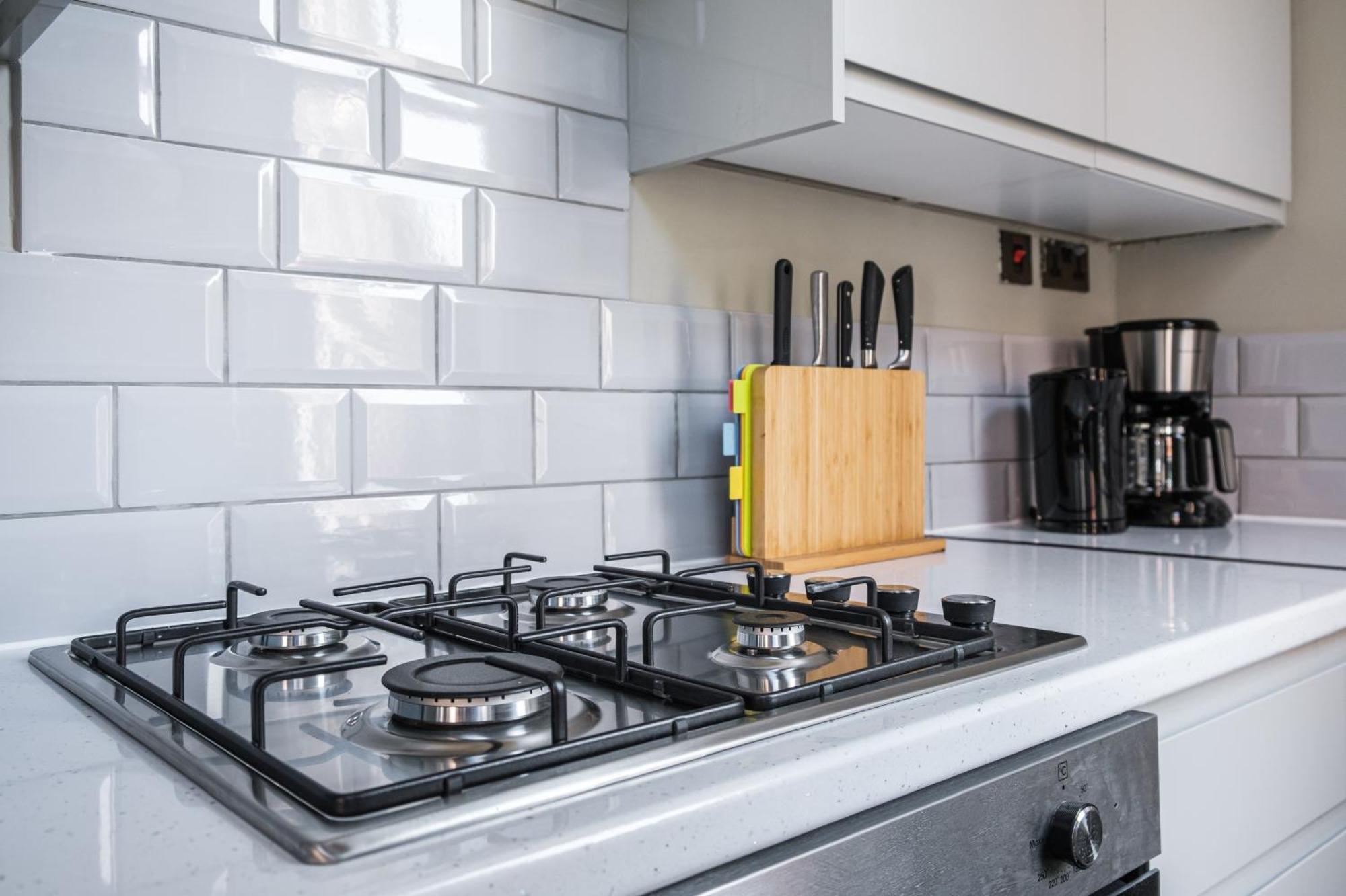 Sunny Corner Apartment In Center Of Лондон Екстериор снимка
